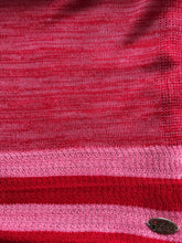 Knitted semi-instant red pink crochet