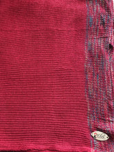 Knitted semi-instant burgundy fuzz